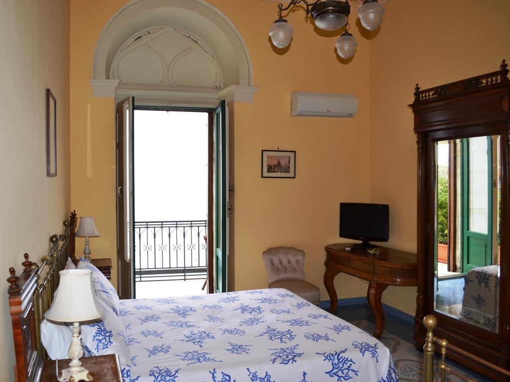B&B Villa Antonio Таормина Экстерьер фото